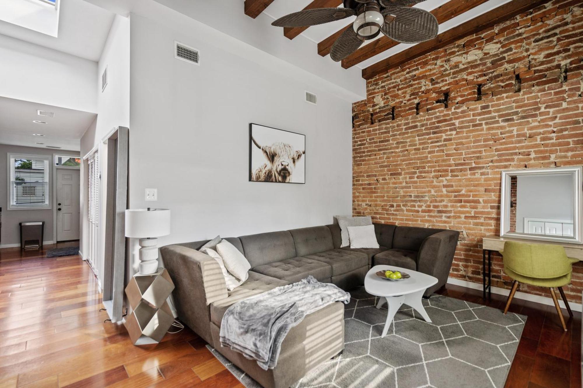 Navy Yard Gem: Stylish Condo Near Nationals Stadium Washington Exterior photo